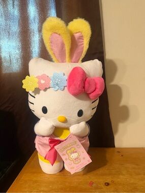 Hello Kitty Easter Greeter